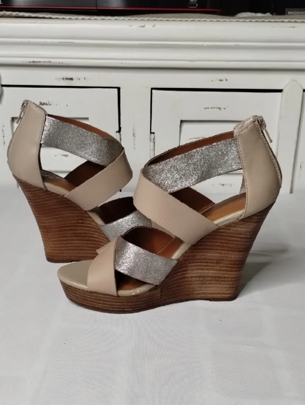 Seachelles Designer Beige Wedge Sandals with Silver Glitter Straps - Women Sz 8